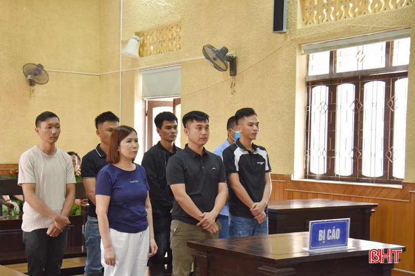 Đón, chở người nhập cảnh trái phép, 7 bị cáo bị phạt 54 năm tù