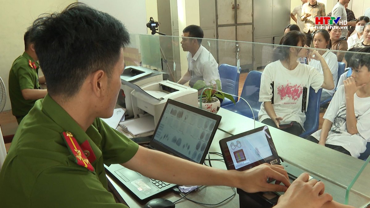 Hà Tĩnh: Hơn 2.000 trẻ được cấp thẻ căn cước