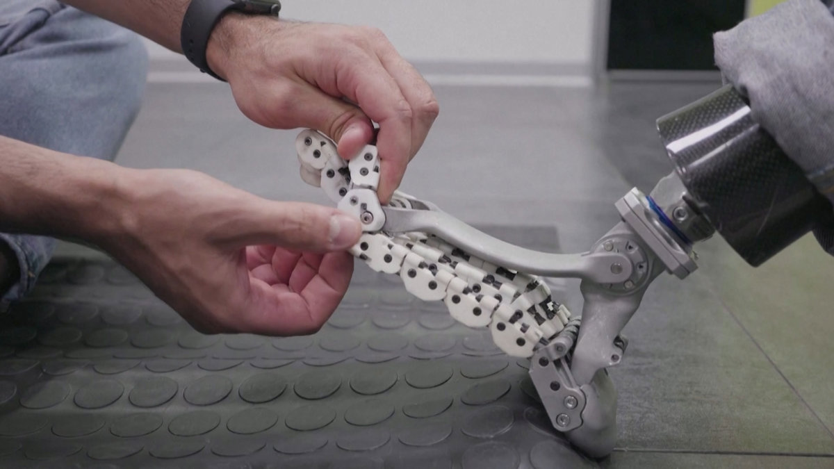 Robot mô phỏng chuyển động của bàn chân người
