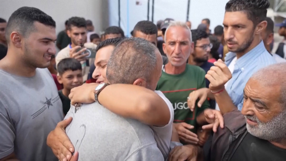 Israel trả tự do cho khoảng 50 tù nhân Palestine