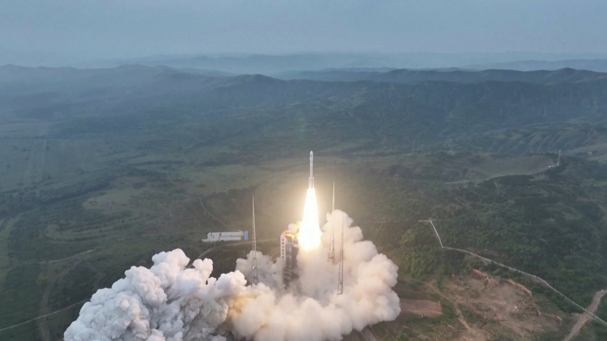Trung Quốc phóng thành công nhóm vệ tinh Thiên hội