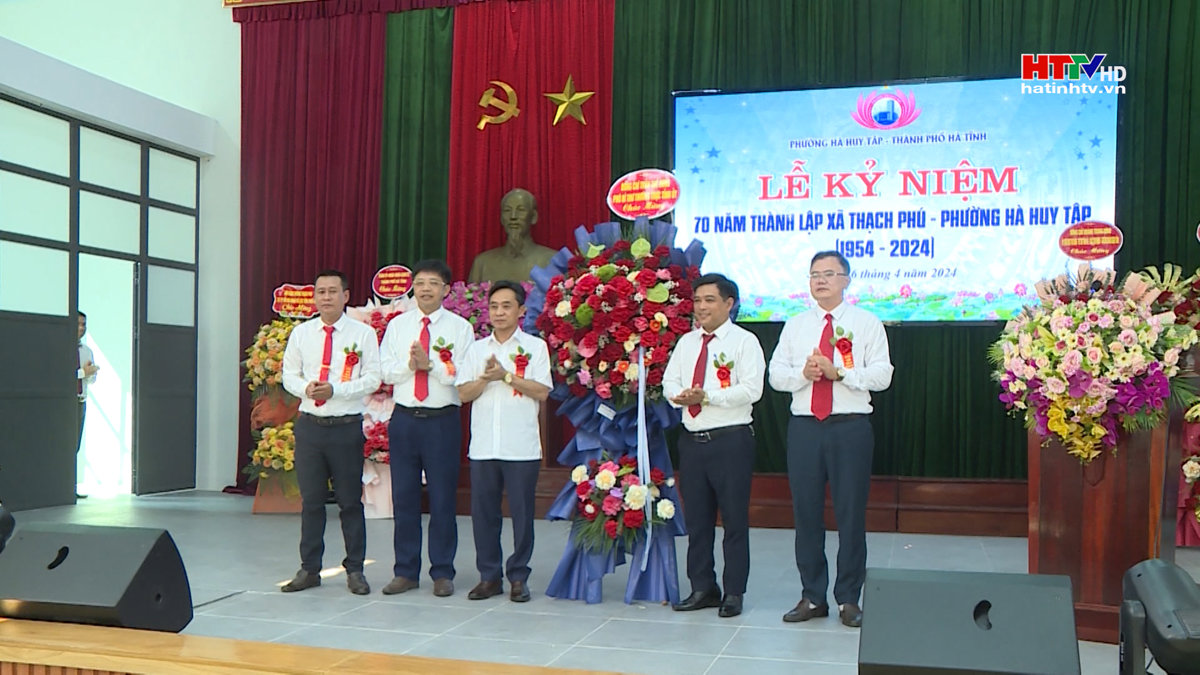 Đồng chí Trần Thế Dũng dự lễ kỷ niệm 70 năm xã Thạch Phú - phường Hà Huy Tập
