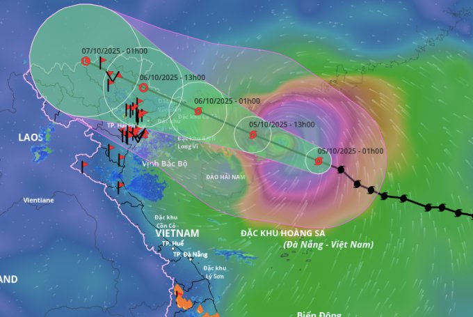 Bão Matmo mạnh cấp 13, hướng vào Quảng Ninh