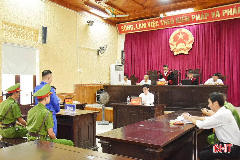 Đâm tử vong khách chơi bi-a, chủ quán lĩnh 17 năm tù