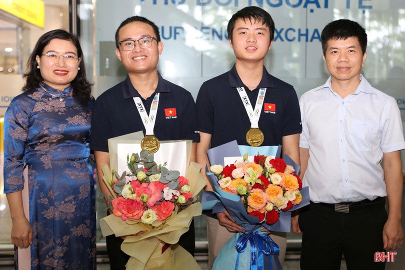 2 nam sinh quê Hà Tĩnh đạt HCV Olympic Toán quốc tế chọn đại học nào?