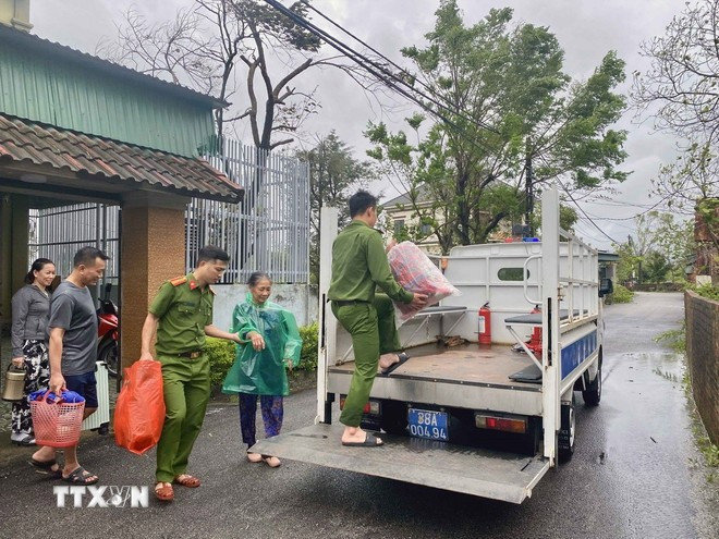 Khi nào là thời điểm nguy hiểm nhất về gió và mưa do tác động của bão số 10?