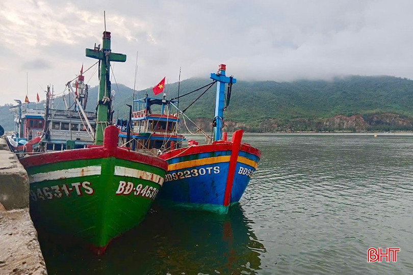 Hà Tĩnh: Hàng trăm tàu, thuyền vào bờ tránh trú bão Bualoi