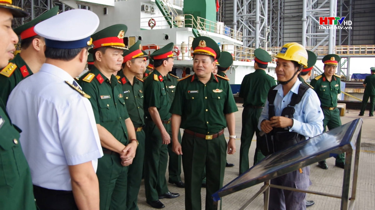 Học viện Quốc phòng trao đổi kinh nghiệm công tác QS-QP tại Hà Tĩnh