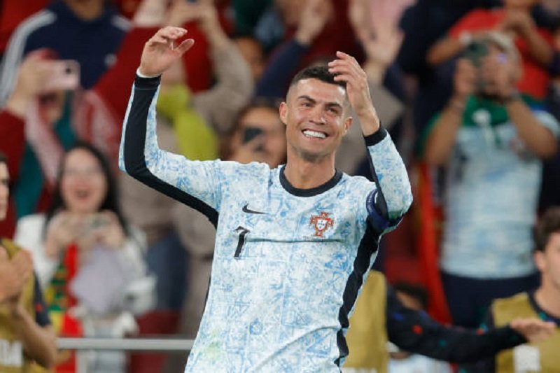 Ronaldo lập kỷ lục mới trong sự nghiệp