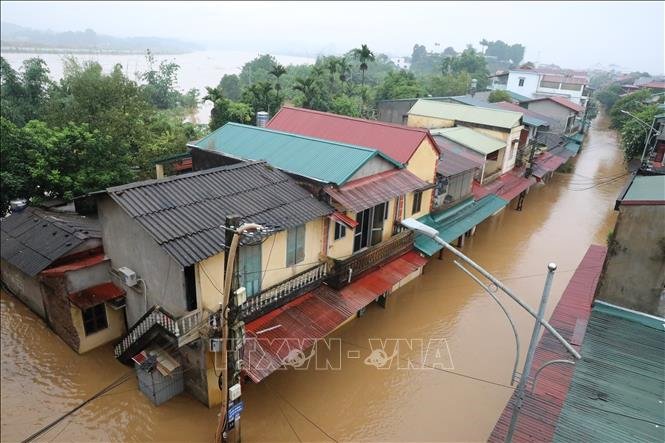 Thành phố Yên Bái: Hơn 3.500 hộ dân phải di dời do nước sông Hồng dâng cao