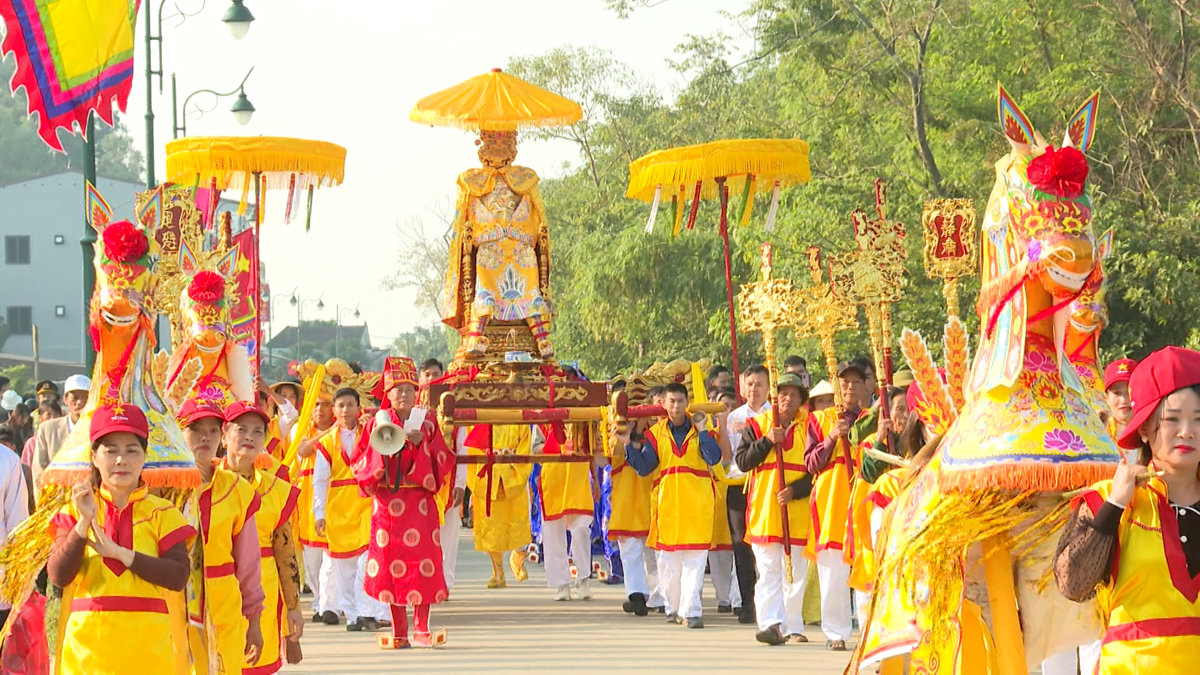 Lễ giỗ Đức thánh quan Hoàng Mười