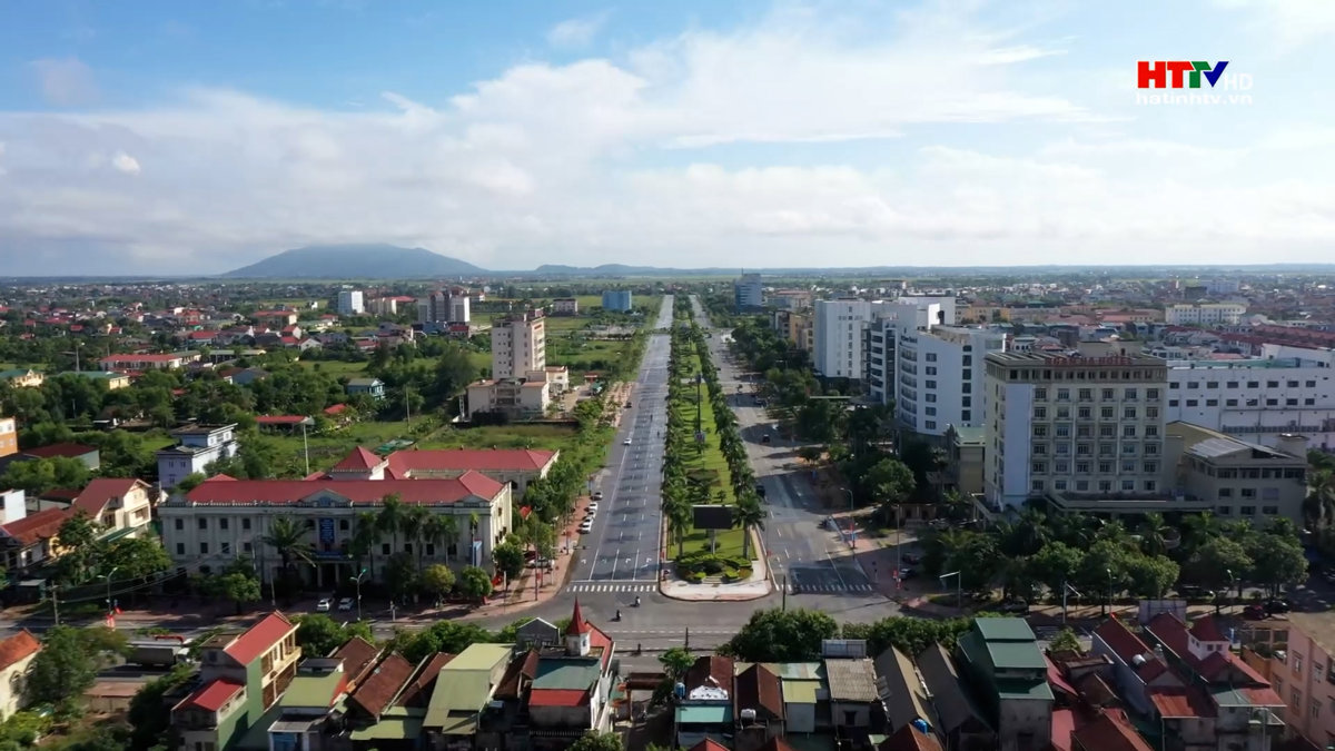 “Khoác áo mới” cho dải phân cách trong đô thị