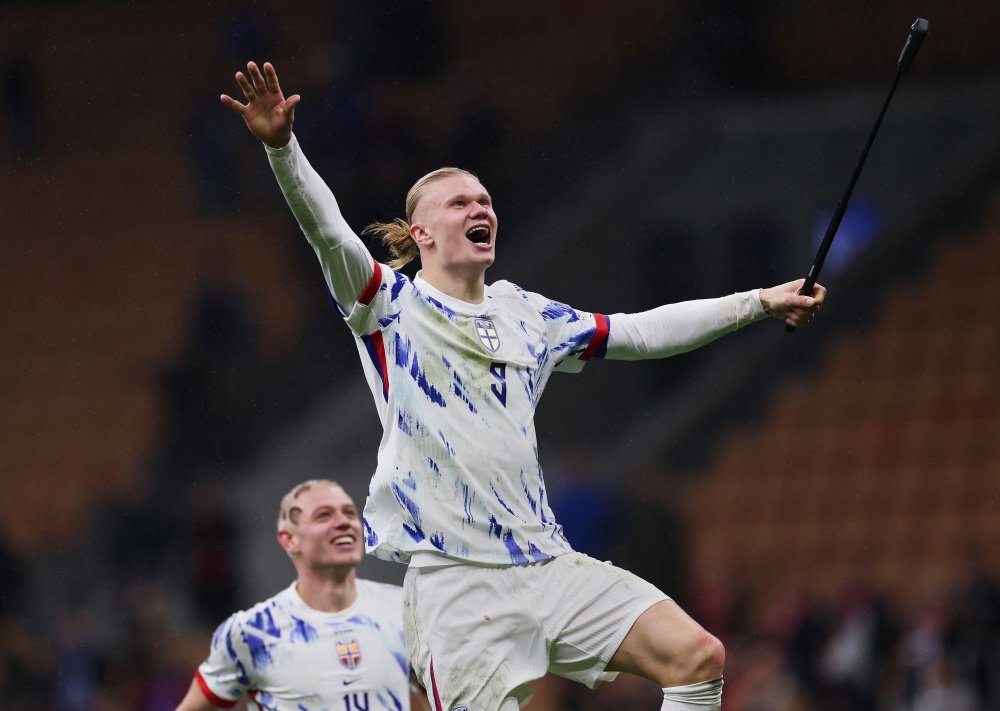 Haaland bóc trần giới hạn của Italy