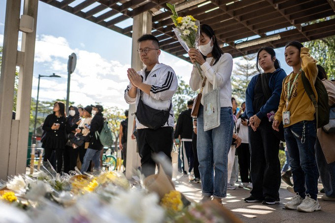 Số người chết trong vụ cháy chung cư Hong Kong tăng lên 146