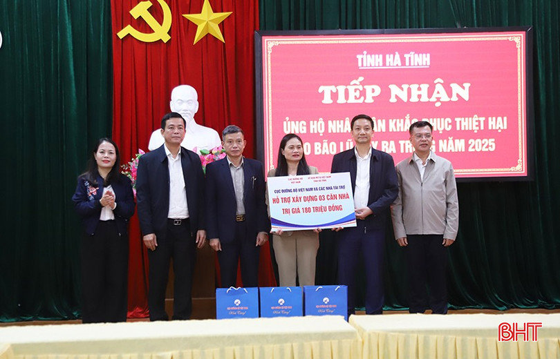 VNPT, Cục Đường bộ Việt Nam hỗ trợ Hà Tĩnh 1,3 tỷ đồng khắc phục thiên tai