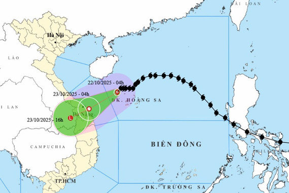 Bão số 12 cách Đà Nẵng khoảng 280km, tiếp tục cảnh báo mưa lớn ở Hà Tĩnh