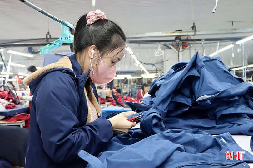 Lao động nữ phấn khởi trước chính sách tăng thời gian nghỉ thai sản