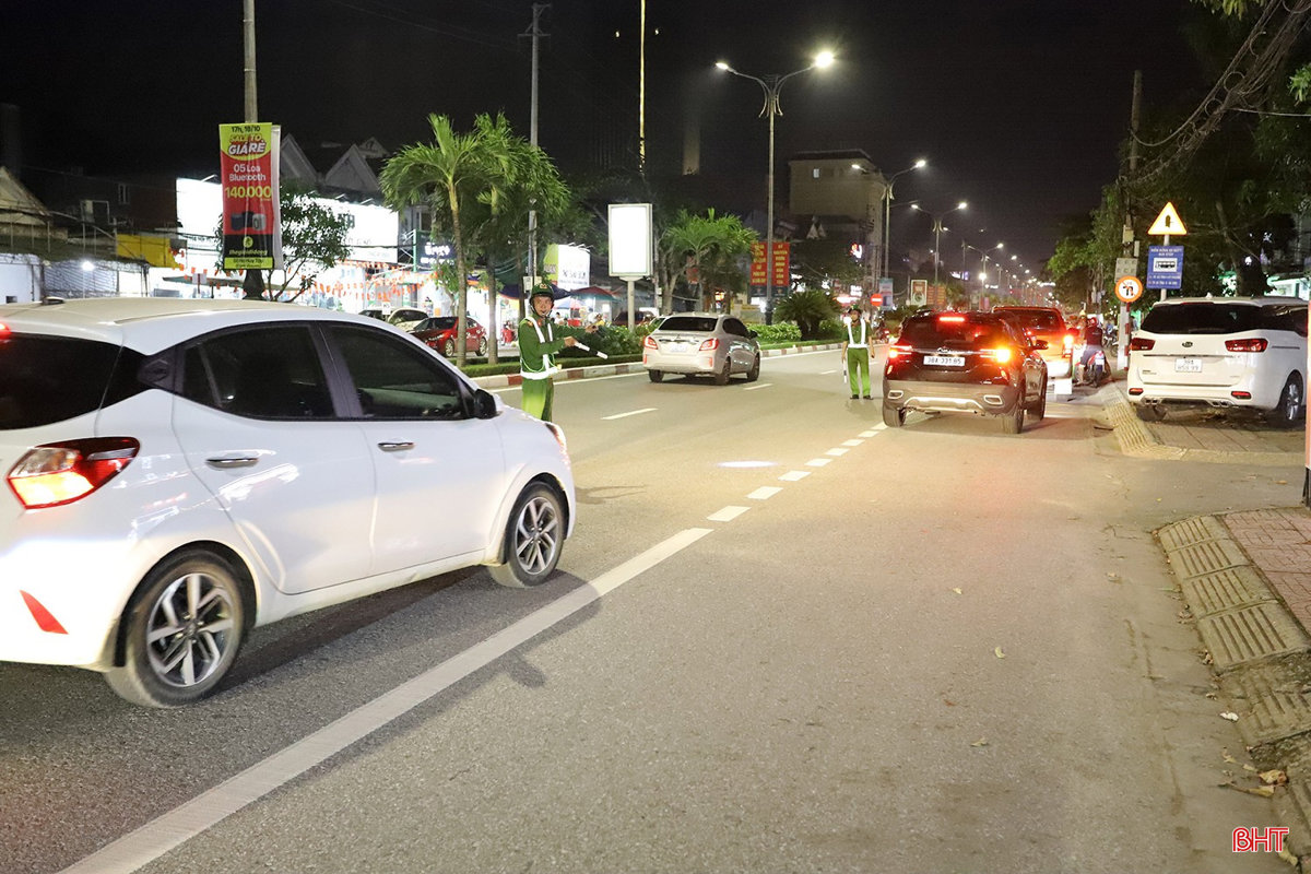 CSGT Hà Tĩnh phát hiện hàng chục trường hợp vi phạm nồng độ cồn