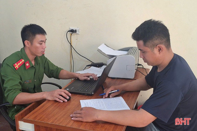 Lừa "mua thiết bị điện cho người dân" rồi mang bán lấy tiền tiêu xài