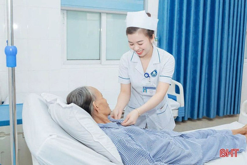 Những bông hoa trắng giản dị