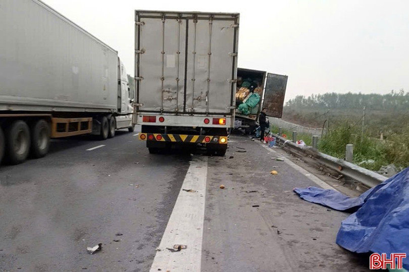 3 ô tô tông liên hoàn trên cao tốc đoạn qua Hà Tĩnh