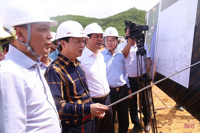 Phó Thủ tướng Trần Hồng Hà làm việc với Hà Tĩnh để thúc đẩy tăng trưởng kinh tế