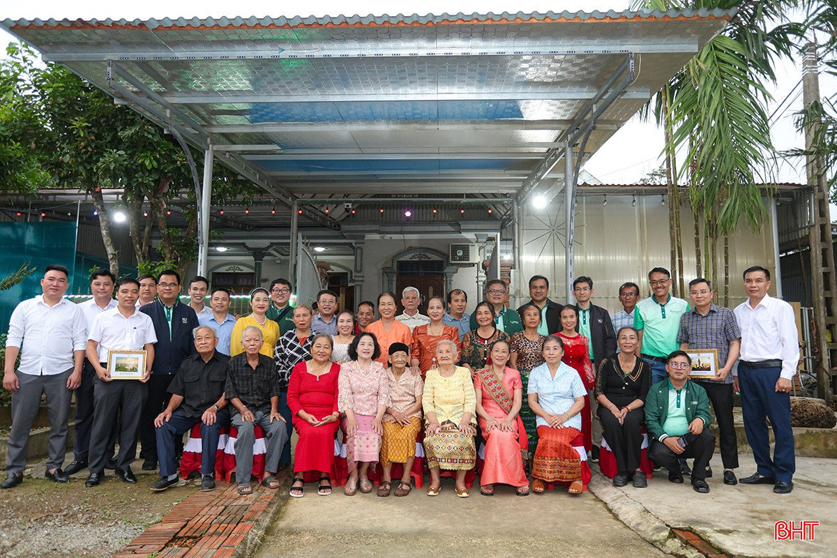 Đoàn công tác Trường Đại học Kasetsart giao lưu văn hóa tại xã Hà Linh