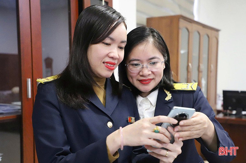 Cán bộ Thuế Hà Tĩnh được Facebook trả tiền từ hướng dẫn chính sách