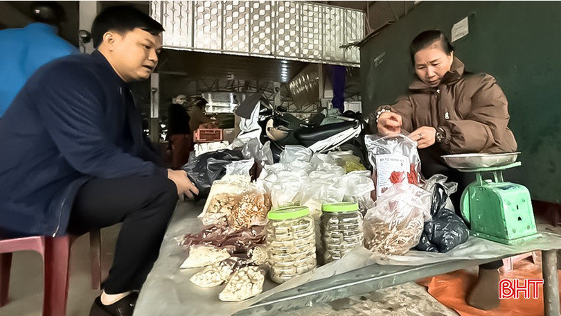 Thuốc nam tràn chợ, rủi ro... vào nhà!