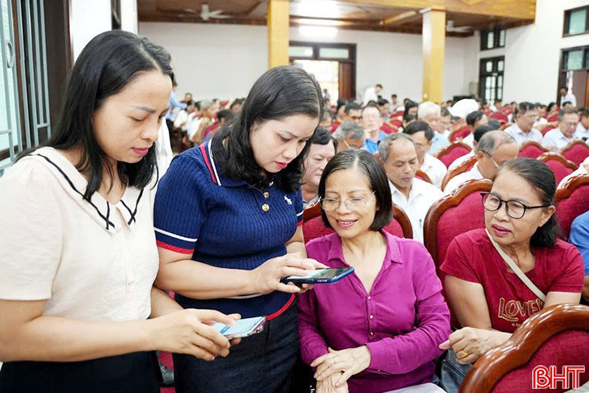 Nhiều hoạt động hưởng ứng Ngày Pháp luật Việt Nam