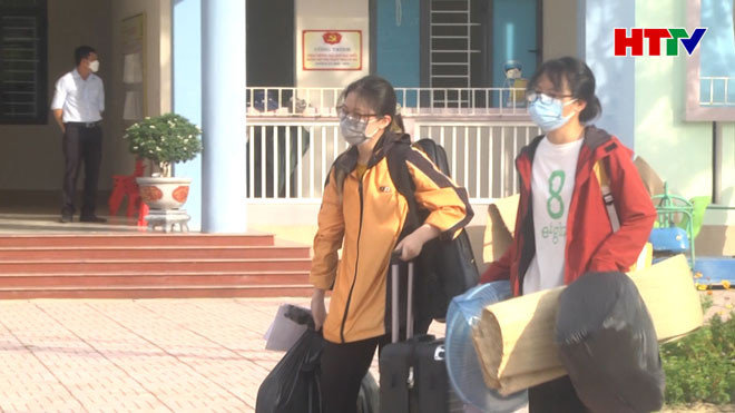 Thạch Hà bàn giao 104 công dân về cách ly tại nhà