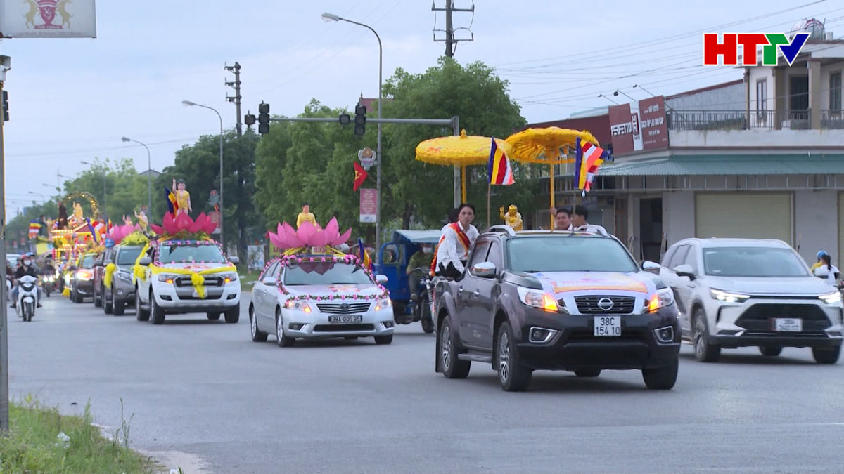 Phật tử Hà Tĩnh hân hoan mừng ngày Phật Đản