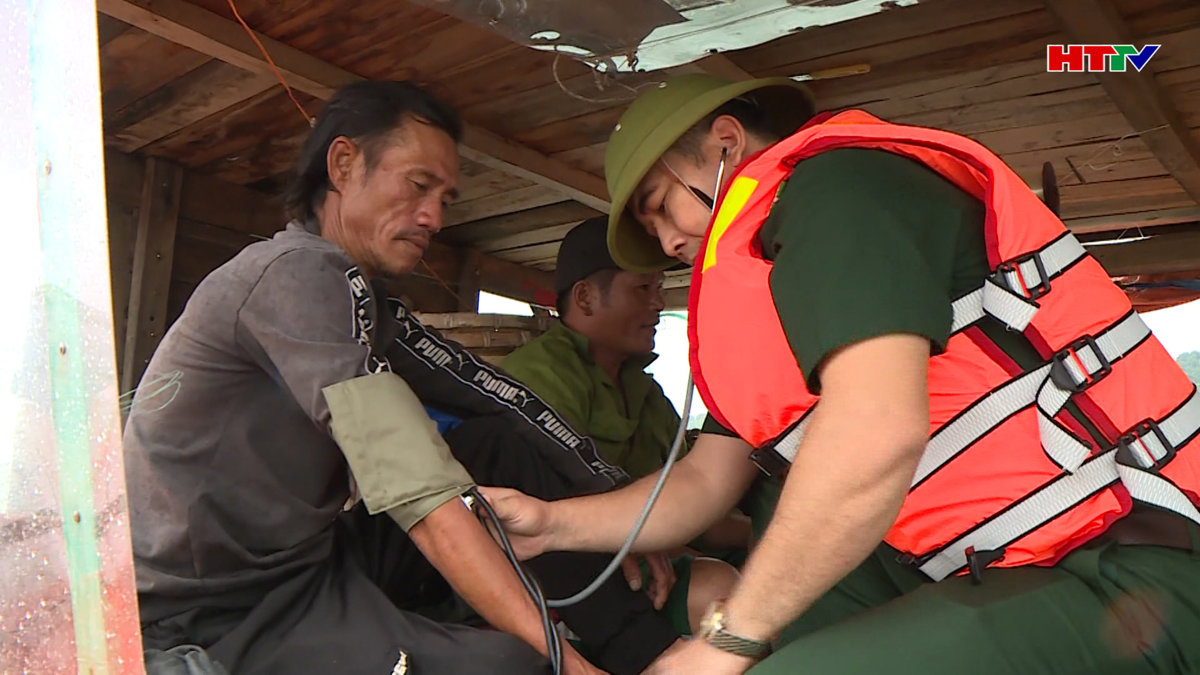 Cứu nạn thành công 5 thuyền viên gặp nạn trên biển