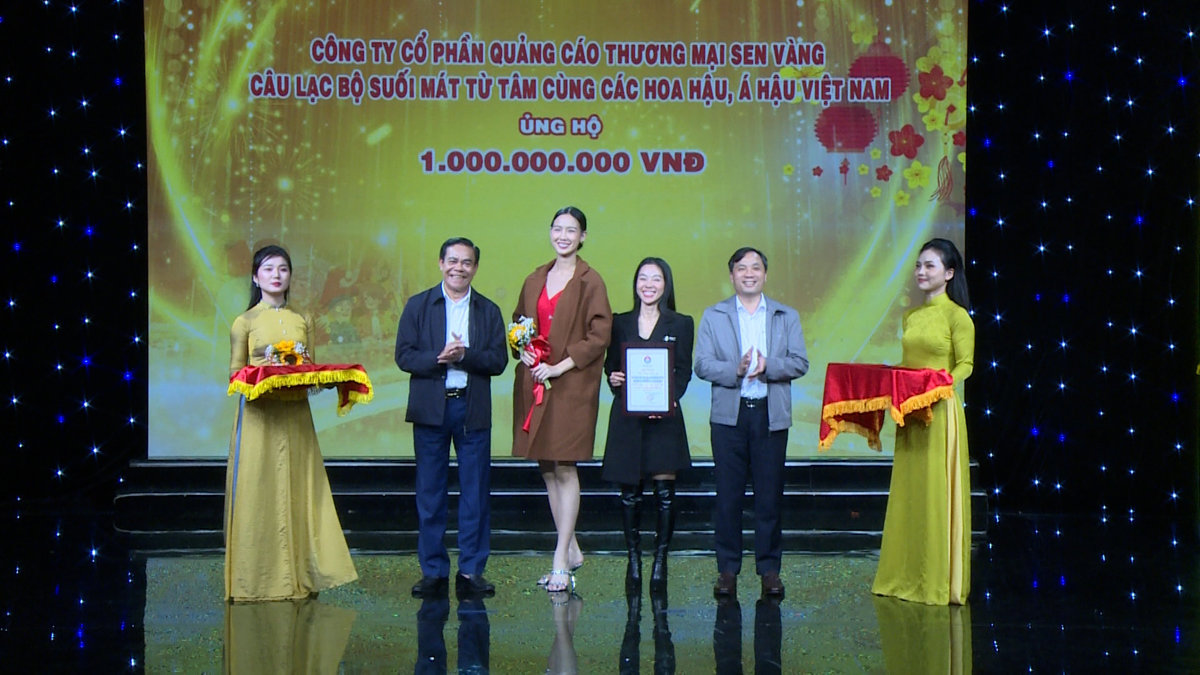 Gần 12 tỷ đồng ủng hộ Tết cho người nghèo