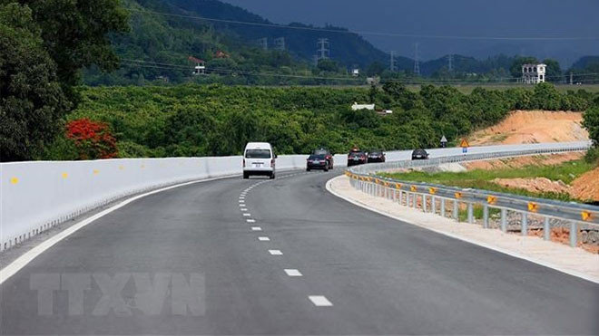Thu phí trên cao tốc Nhà nước đầu tư: Mức thu sẽ phù hợp với người dân