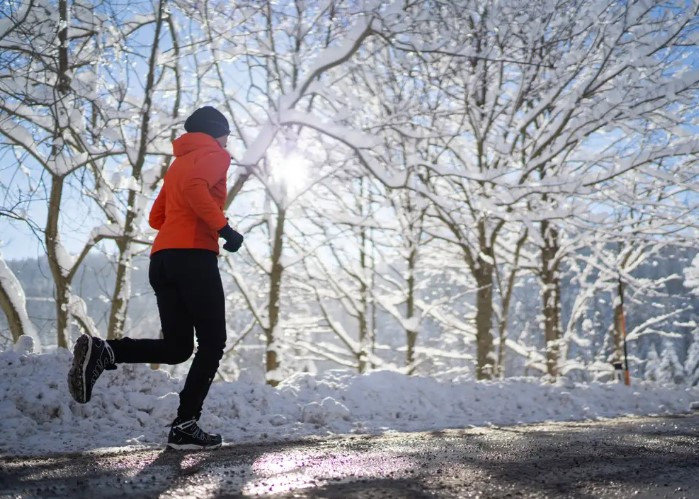 3 lợi ích bất ngờ của việc chạy bộ khi trời lạnh