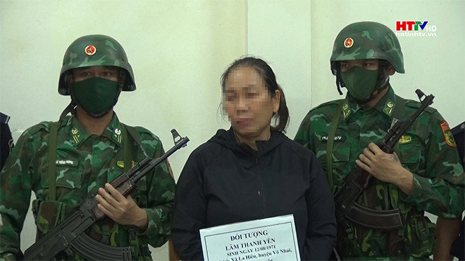 Biên phòng Hà Tĩnh bắt đối tượng vận chuyển 3 bánh heroin