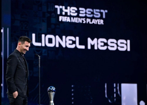 Messi giành giải Cầu thủ xuất sắc nhất FIFA