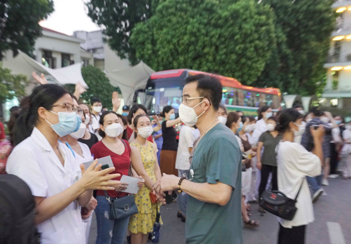 Tổng lực chi viện cho miền Nam thân yêu