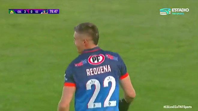 Siêu phẩm khó tin khi thủ môn ghi bàn bởi cú sút cách xa 101m