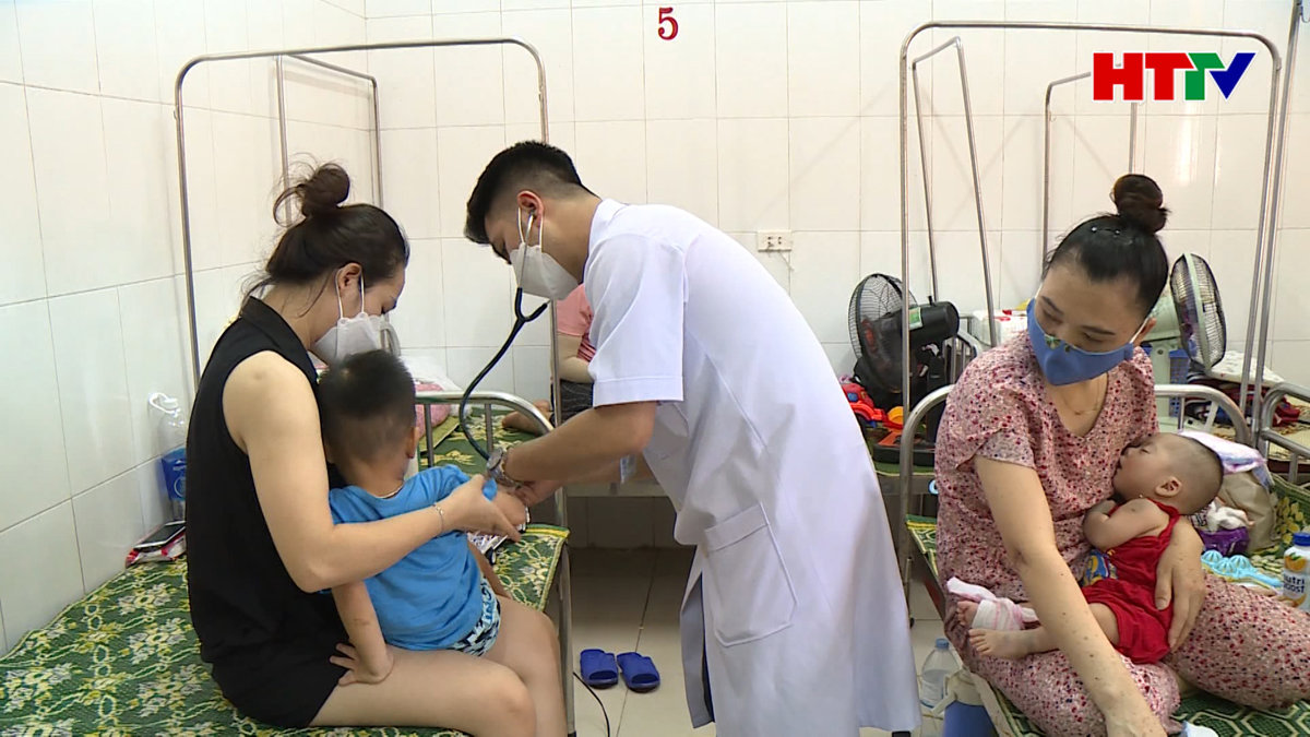 Thời tiết nắng nóng, bệnh nhân nhập viện gia tăng