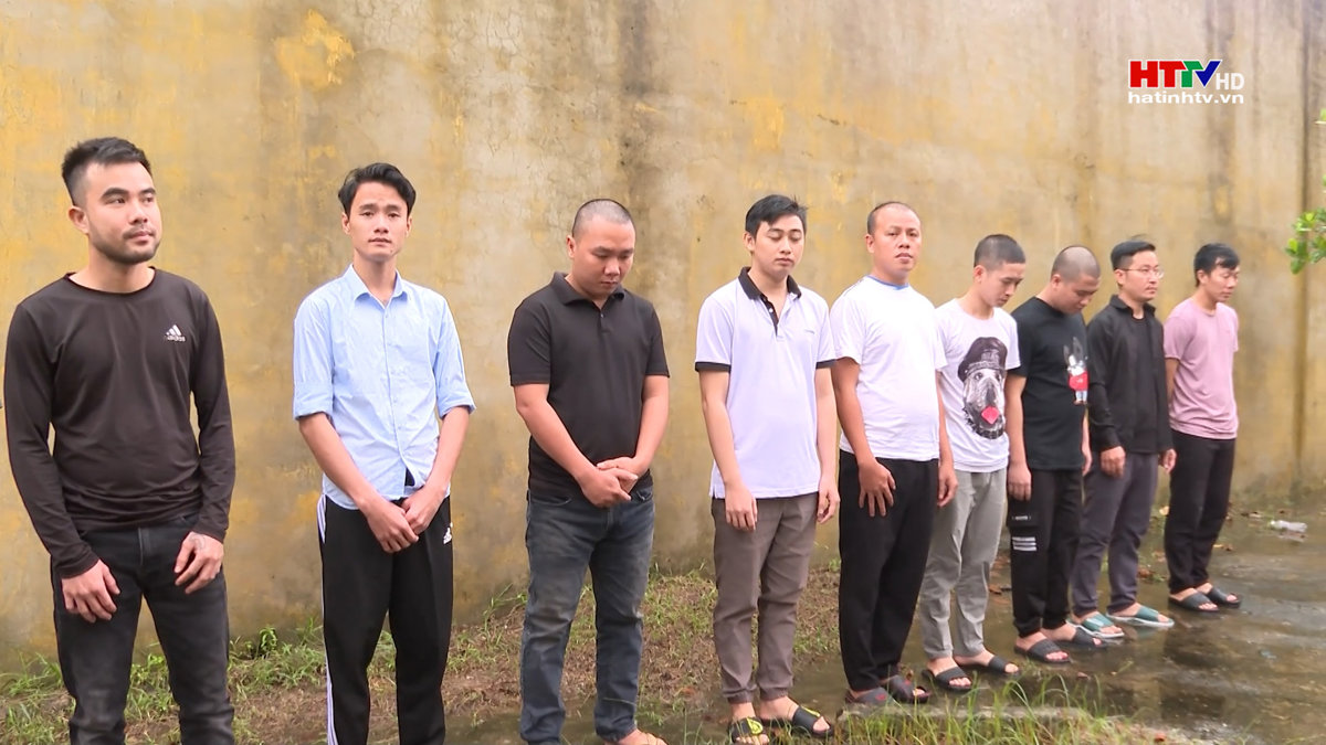 Công an Hà Tĩnh khởi tố 23 bị can làm giấy tờ giả