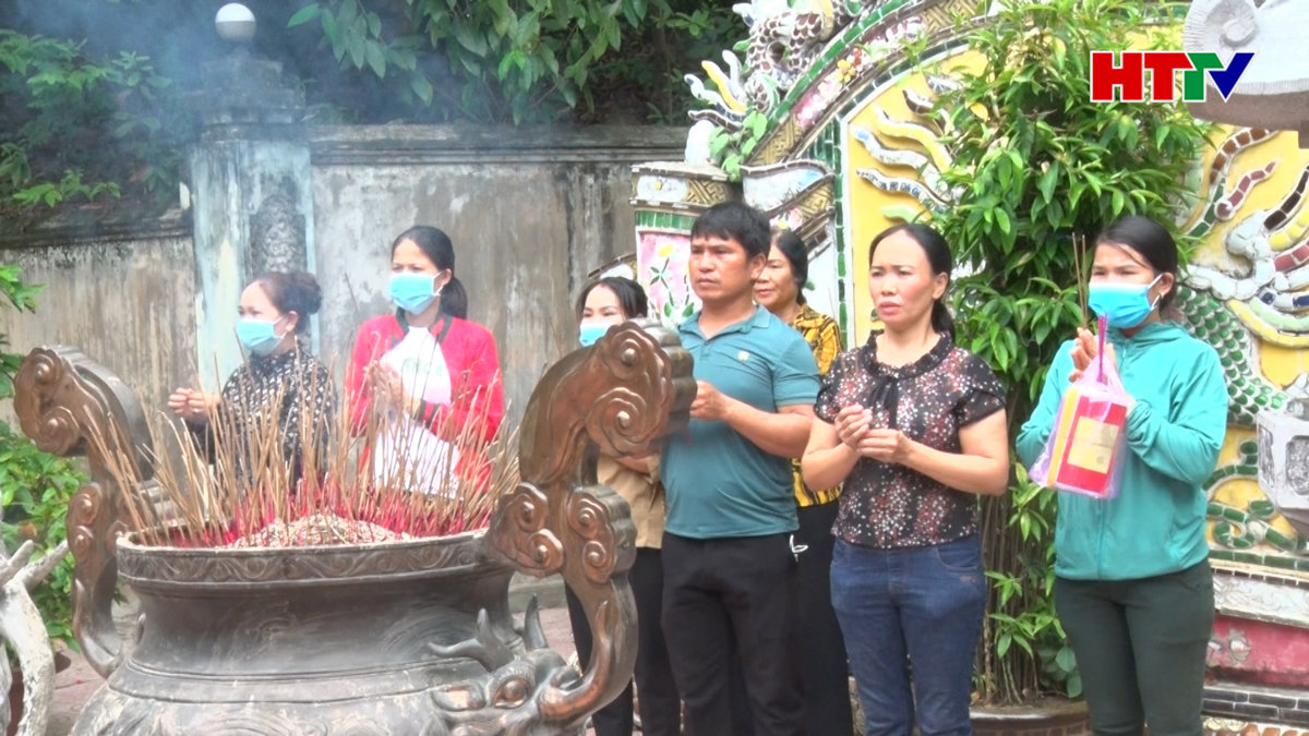 20 vạn du khách hành hương về đền bà Hải