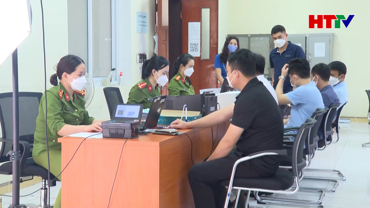 Tăng cường cấp căn cước công dân, định danh điện tử dịp lễ