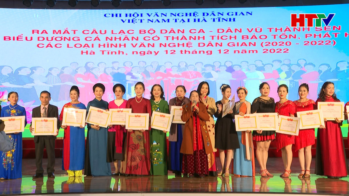 Ra mắt Câu lạc bộ Dân ca - Dân vũ Thành sen