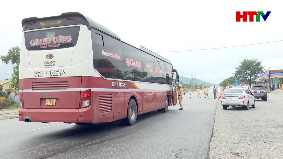 Cấm phương tiện đi lại trên QL 1 qua Hà Tĩnh đoạn Xuân Lam