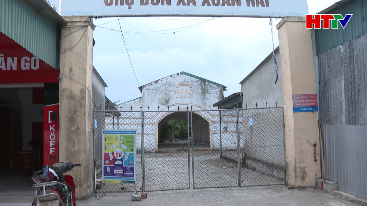 Nghịch lý chợ bỏ không