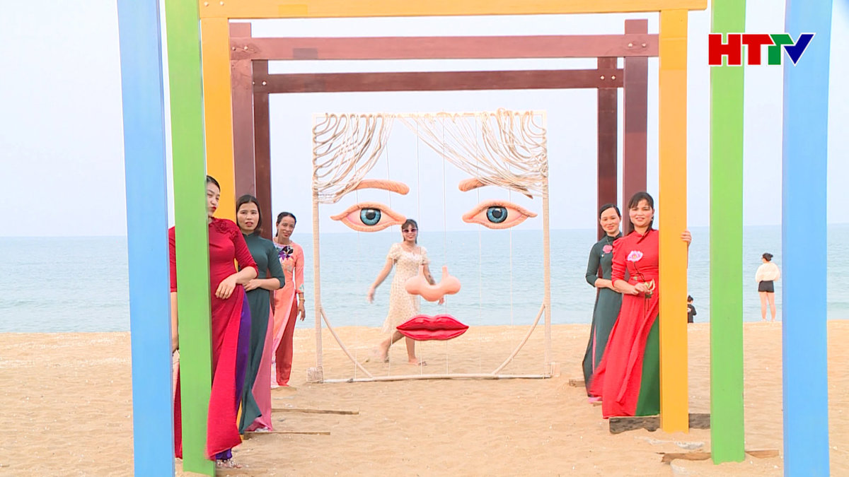 Hà Tĩnh đón hơn 330.000 lượt khách tham quan trong những ngày nghỉ lễ