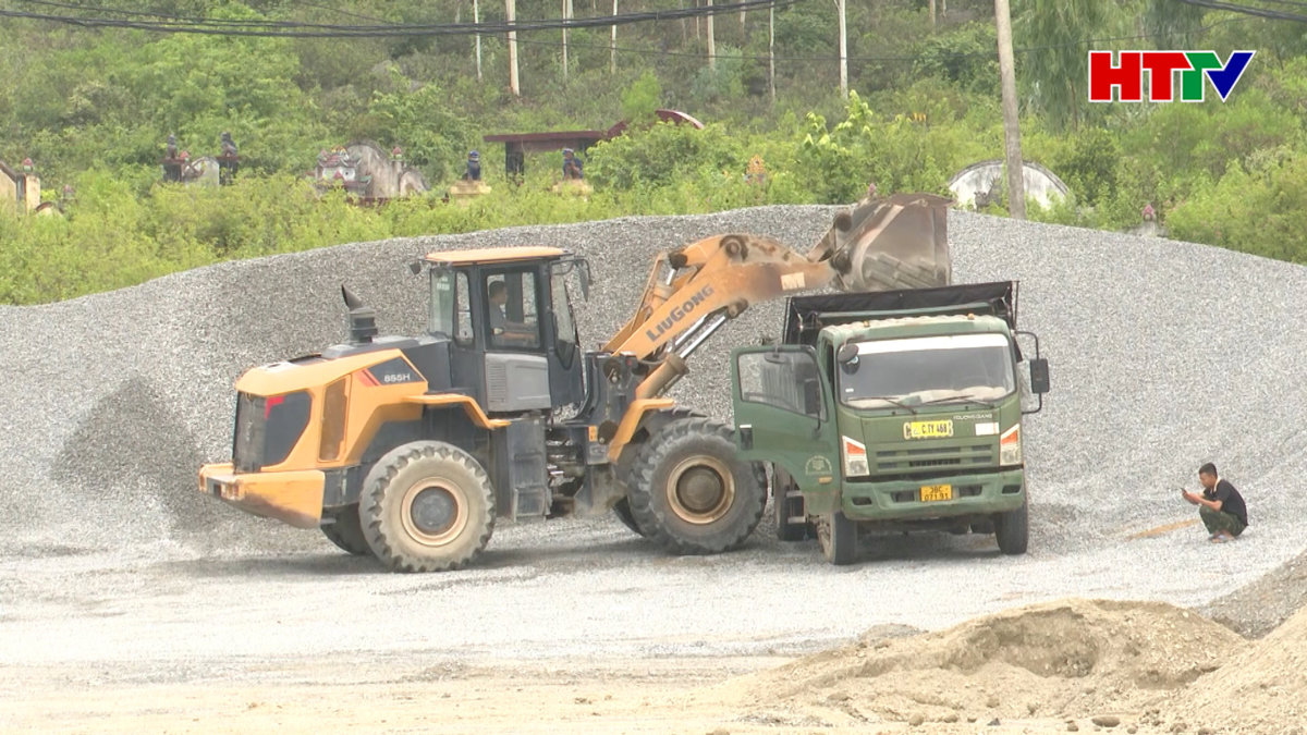 Thanh tra Sở TN&MT xử phạt 1 doanh nghiệp khai thác đá trên 100 triệu đồng.