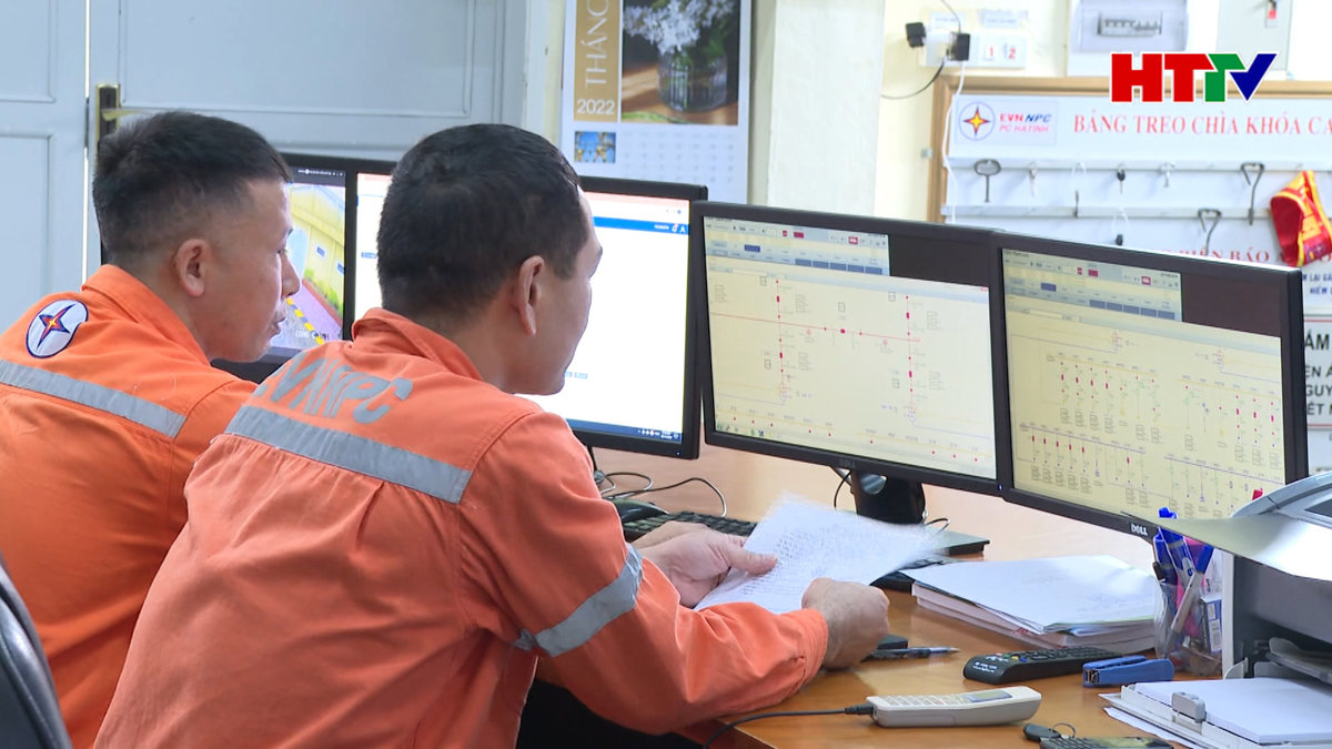 Hơn 69,3% khách hàng thanh toán tiền điện không dùng tiền mặt